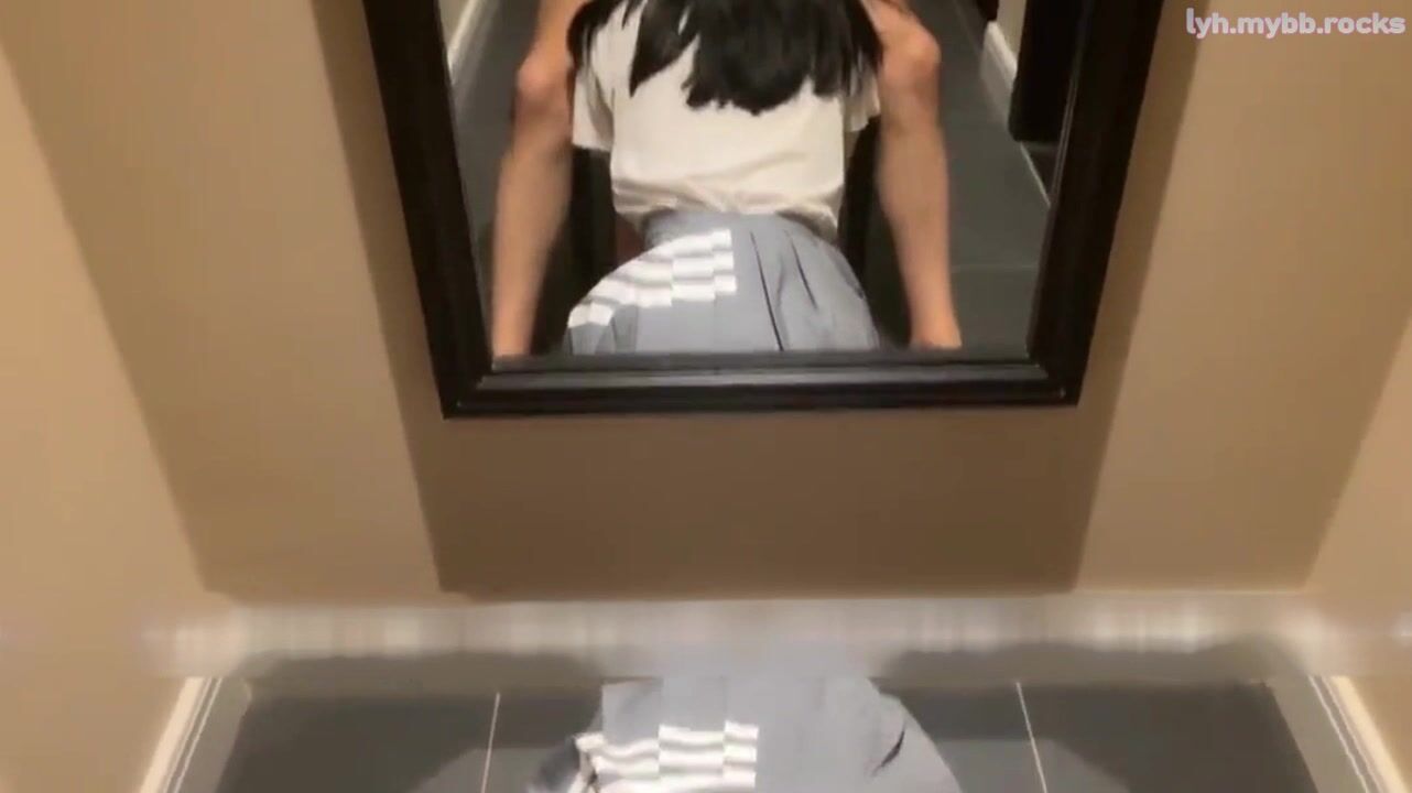 反差jk妹外表纯洁可爱 美乳翘臀淫语妹妹 穿白色长袜 doi 据说穿着白棉袜do更容易高潮 可以试试