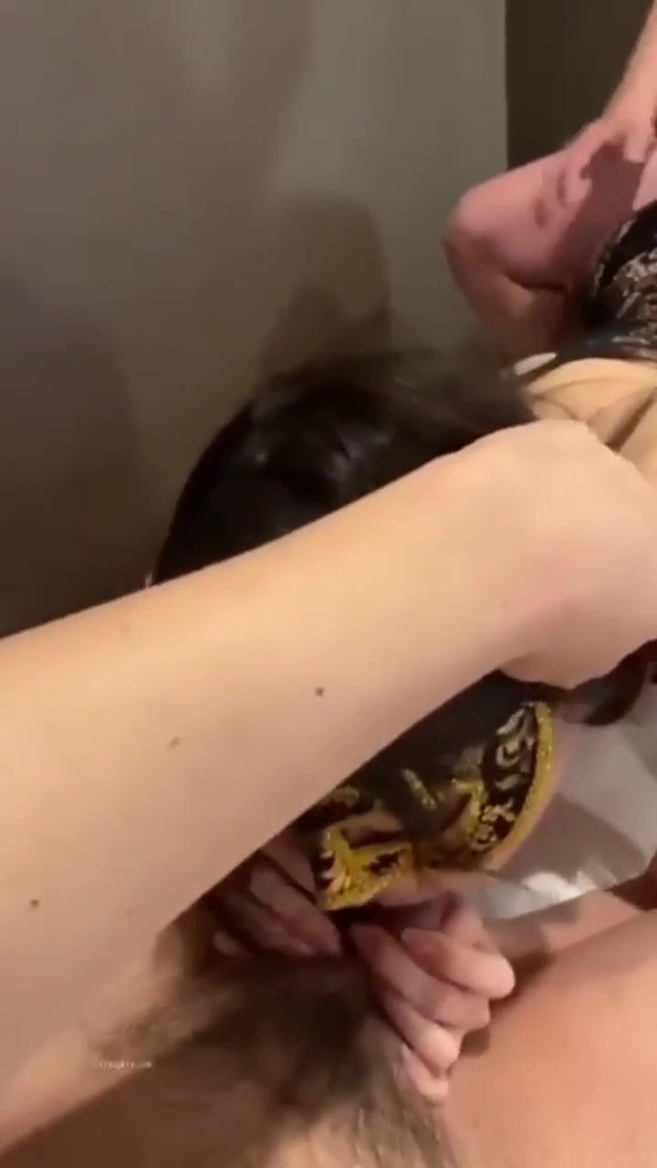 双飞黑丝美女 两女三男享受性爱盛宴
